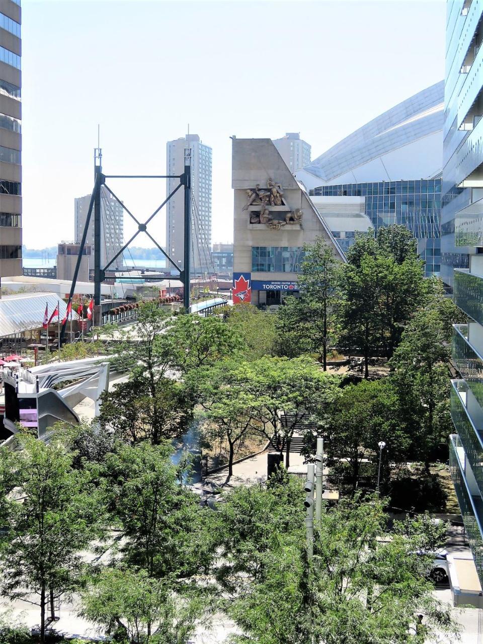 Upscale Suite At Cn Tower, Metro Convention & Rogers Centre Toronto Exterior photo