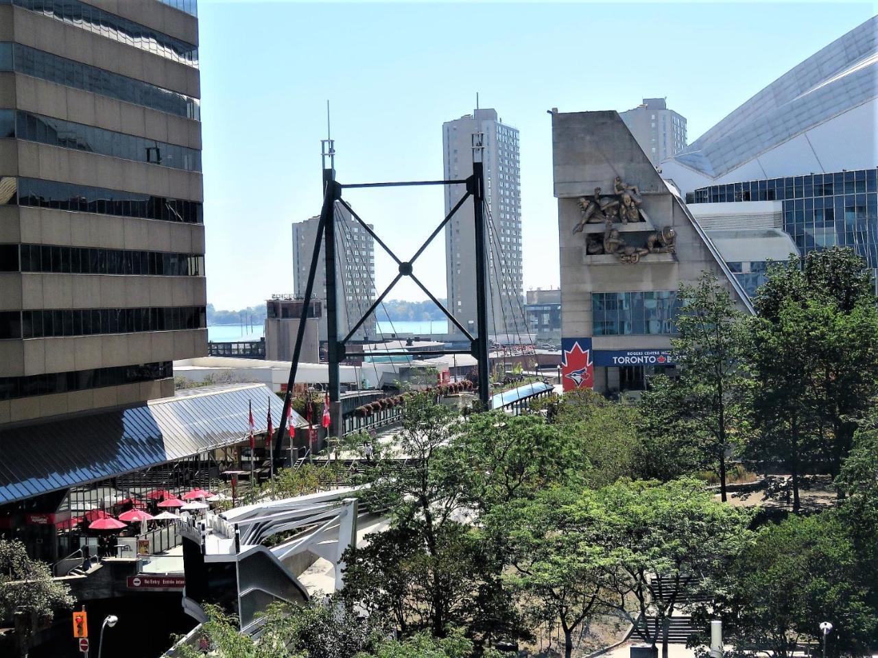 Upscale Suite At Cn Tower, Metro Convention & Rogers Centre Toronto Exterior photo