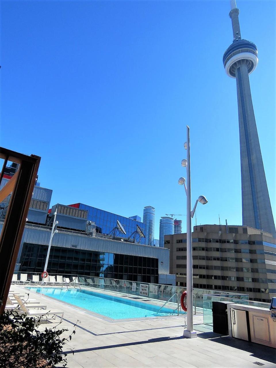 Upscale Suite At Cn Tower, Metro Convention & Rogers Centre Toronto Exterior photo
